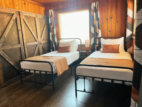 Crosby Hideaway Twin Bedroom